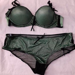 Tripp Fishnet Lingerie Set - Green - Size M, 34B